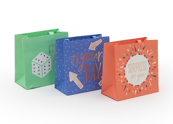 Good price Servicio sostenible de lujo del ODM de la manija de la cuerda del algodón de los bolsos del regalo del papel del arte en línea