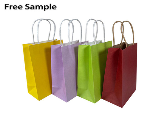 Good price el bolso que hacía compras de papel del 15*8*21cm 250gsm CMYK Kraft torció las manijas en línea